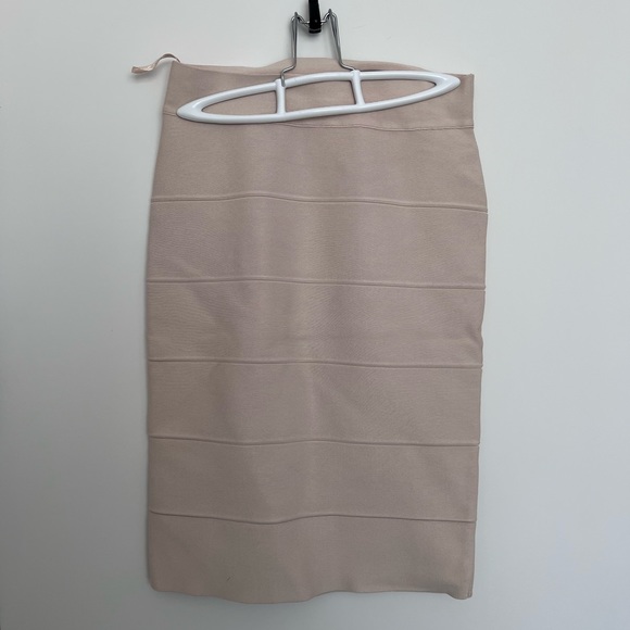 BCBG Pencil skirt - Picture 1 of 4